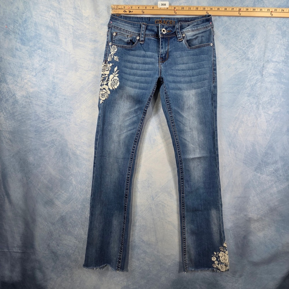 Grace in LA Floral Embroidered Bootcut Jeans Medium Wash Raw Hem Size 26
